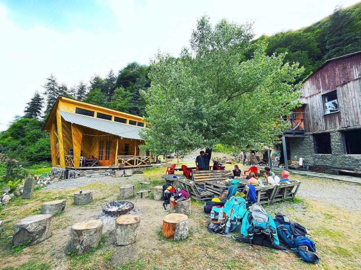 Korsha Guesthouse Roshka Екстериор снимка