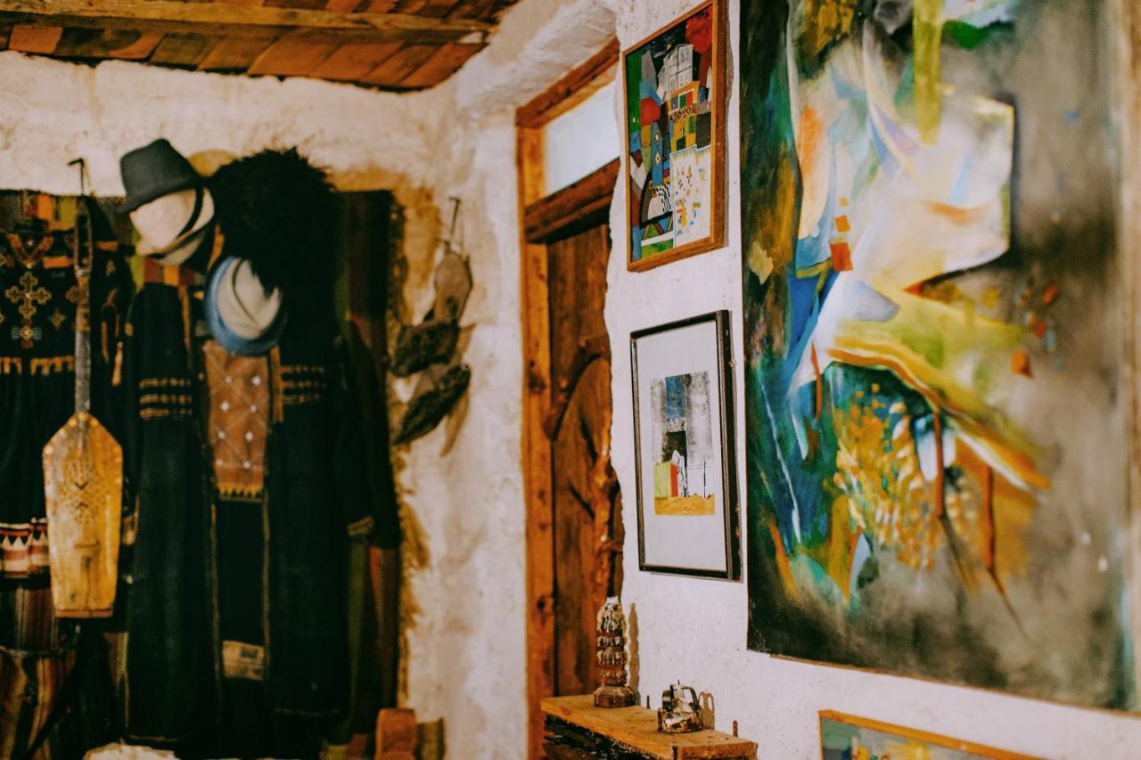 Korsha Guesthouse Roshka Екстериор снимка