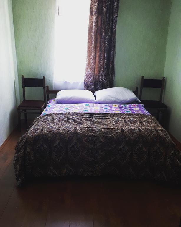 Korsha Guesthouse Roshka Екстериор снимка
