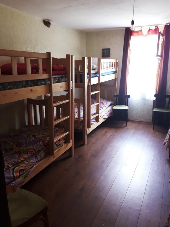 Korsha Guesthouse Roshka Екстериор снимка