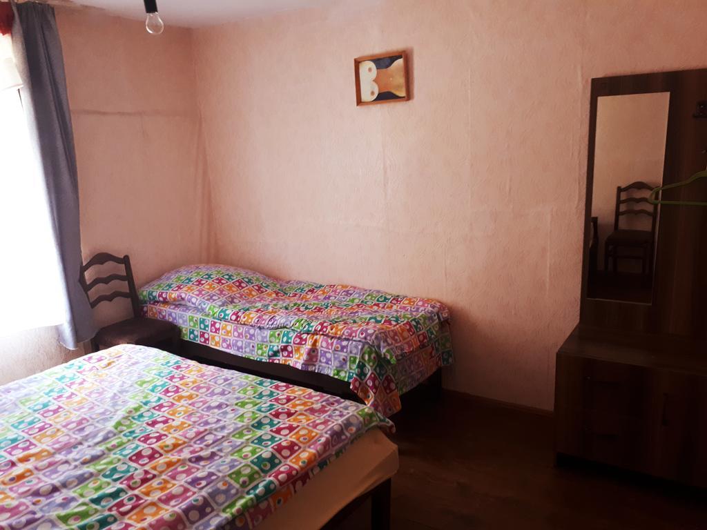 Korsha Guesthouse Roshka Екстериор снимка